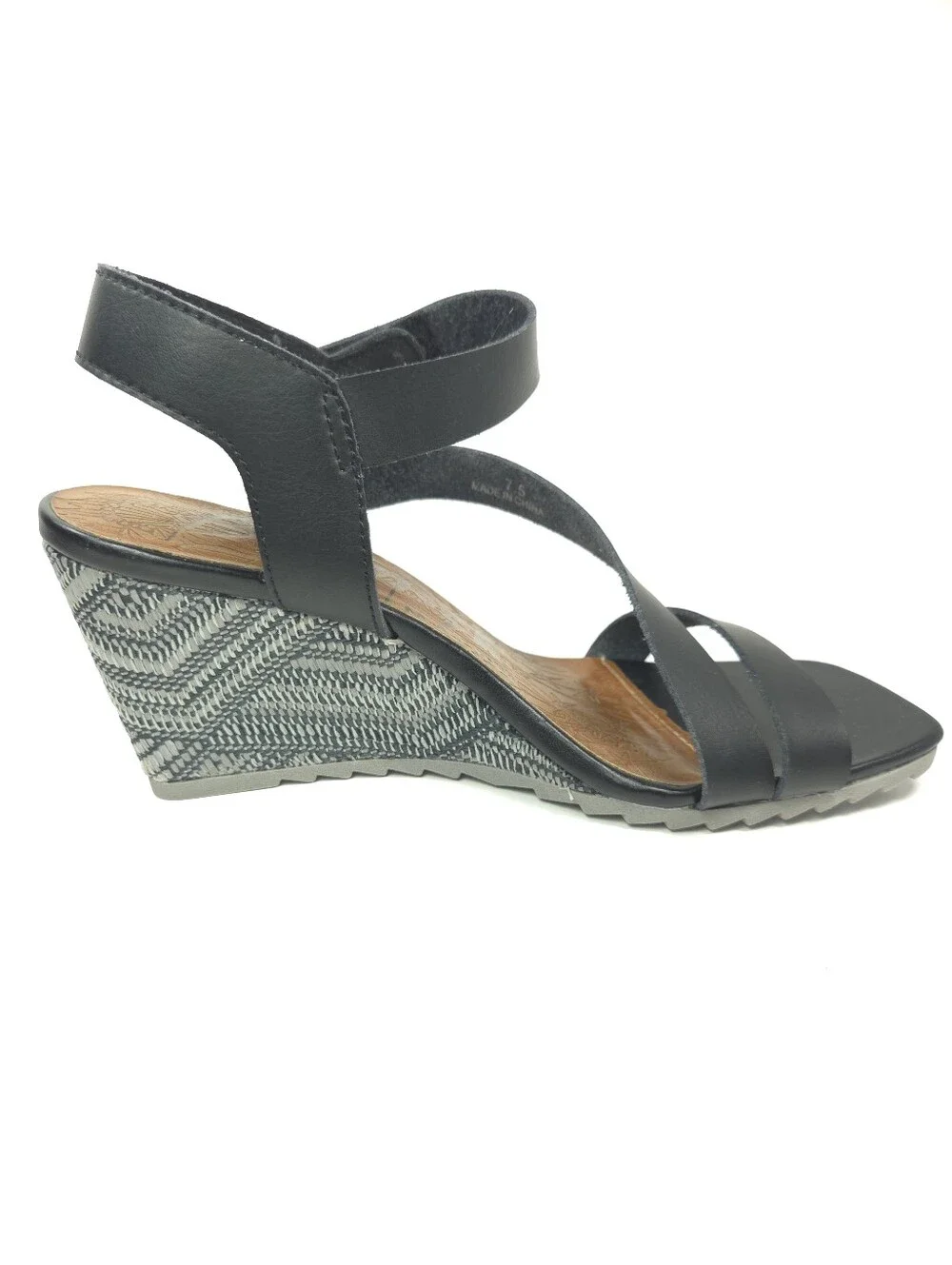 Blowfish Malibu Orchid Black Strappy Wedge Sandals Sz 7.5